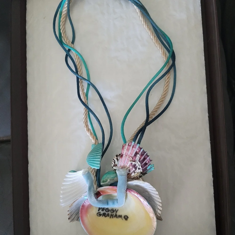 Shell Necklace - Picture 2 of 2